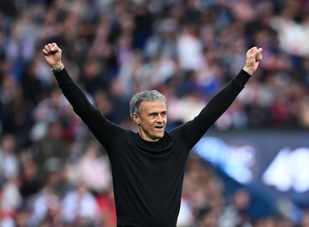 他中卫承担 他中卫承担